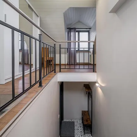 Enjoy Old Town Vibes In 1716 Laipu With 4 Stylish And 1 Penthouse ريغا