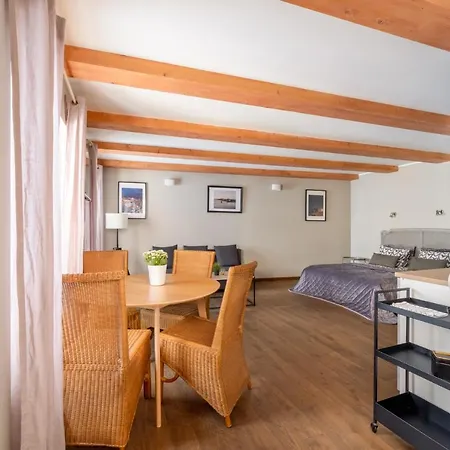 Daire Enjoy Old Town Vibes In 1716 Laipu With 4 Stylish And 1 Penthouse