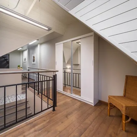 Enjoy Old Town Vibes In 1716 Laipu With 4 Stylish And 1 Penthouse * 里加