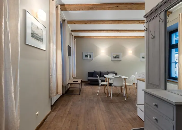 Enjoy Old Town Vibes In 1716 Laipu With 4 Stylish And 1 Penthouse *