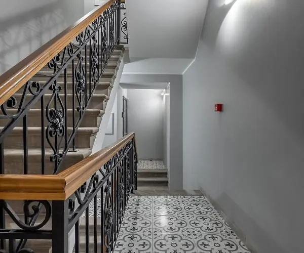 Enjoy Old Town Vibes In 1716 Laipu With 4 Stylish And 1 Penthouse דירה ריגה