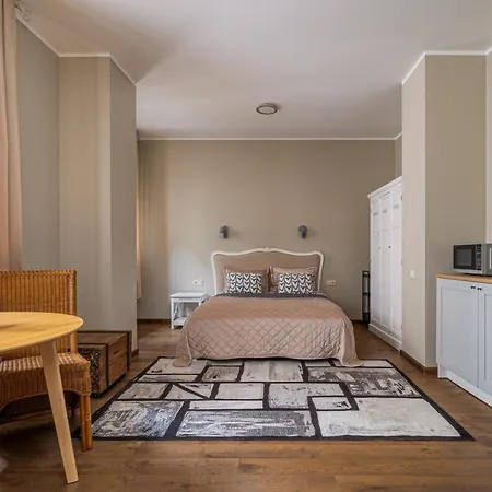 Enjoy Old Town Vibes In 1716 Laipu With 4 Stylish And 1 Penthouse 아파트